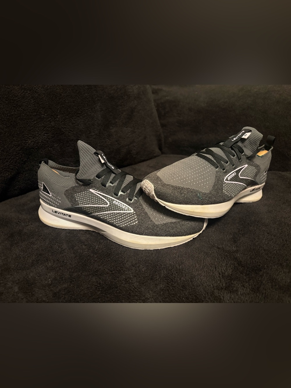 Brooks 1203591B056 Levitate StealthFit 5 Black Ebony Lilac Running Shoes W 10